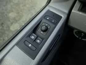 Volkswagen Transporter (2020) thumbnail 25