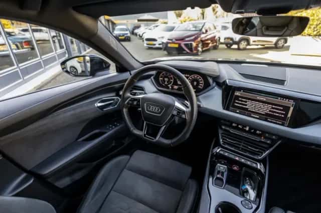 Audi e-tron GT (2021) thumbnail 24