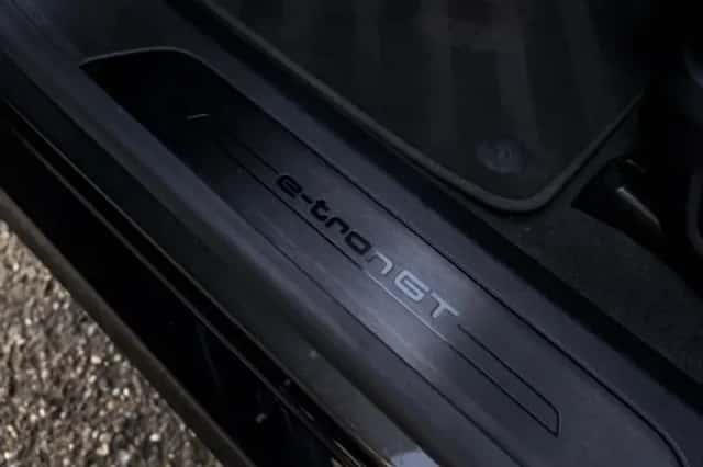 Audi e-tron GT (2021) thumbnail 29