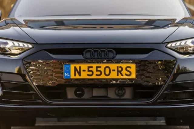 Audi e-tron GT (2021) thumbnail 4