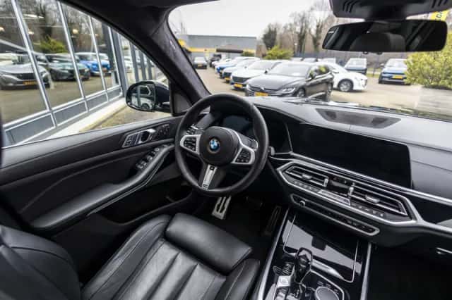 BMW X7 (2020) thumbnail 30