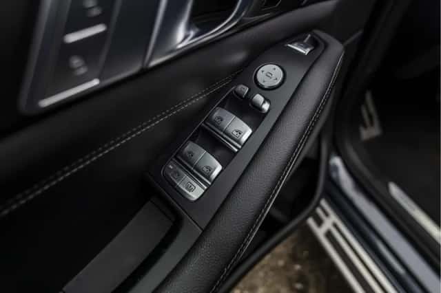 BMW X7 (2020) thumbnail 36