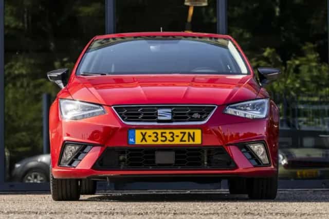 SEAT Ibiza (2017) thumbnail 3