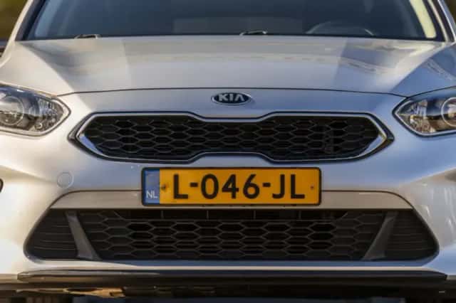 Kia Ceed Sportswagon (2021) thumbnail 4