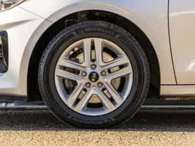 Kia Ceed Sportswagon (2021) thumbnail 9