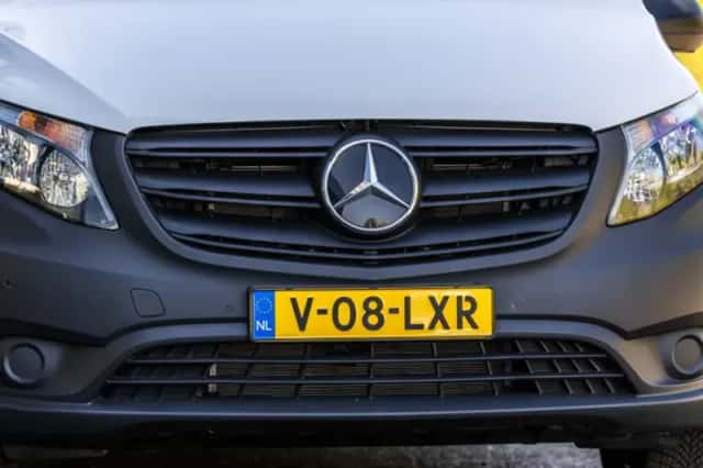 Mercedes-Benz eVito (2025) thumbnail 8