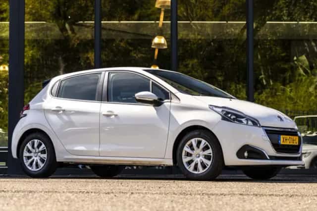 Peugeot 208 (2019) thumbnail 2