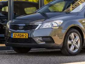 Kia Cee'd (2011) thumbnail 6
