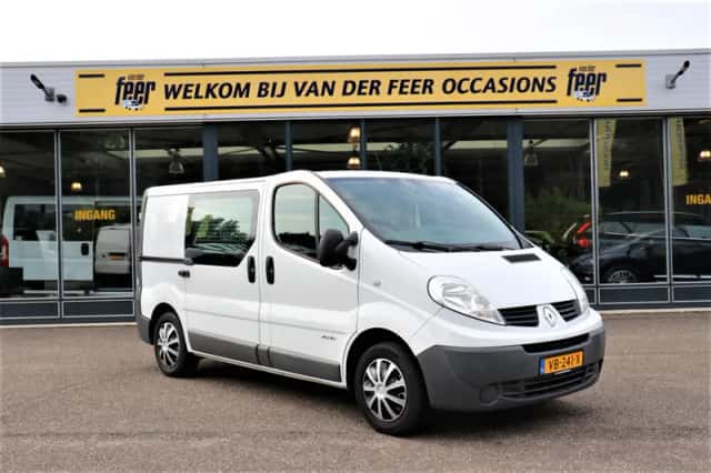 Renault Trafic (2013) thumbnail 1