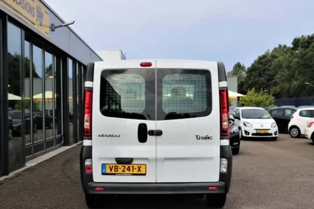 Renault Trafic (2013) thumbnail 3