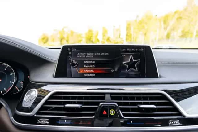 BMW 7-Serie (2016) thumbnail 36