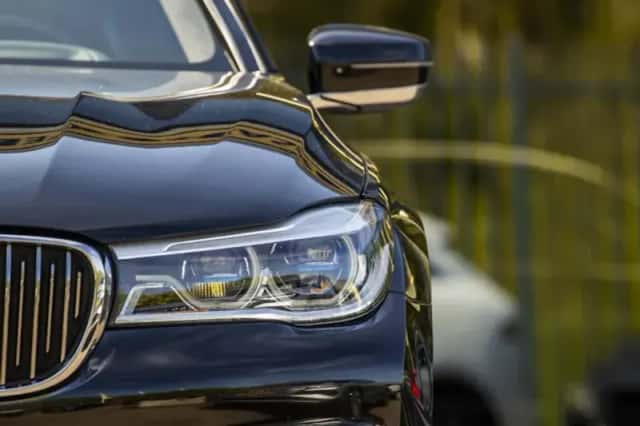 BMW 7-Serie (2016) thumbnail 5