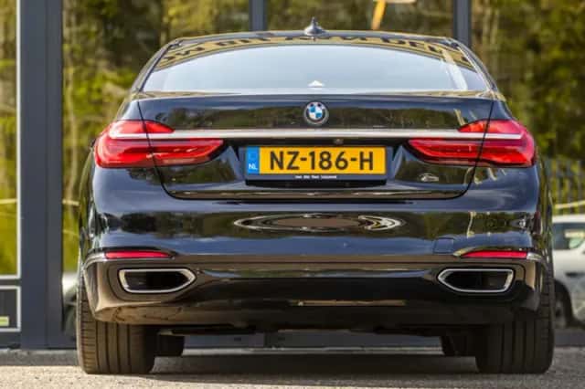 BMW 7-Serie (2016) thumbnail 7