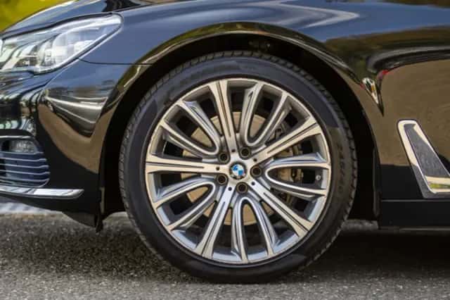 BMW 7-Serie (2016) thumbnail 10