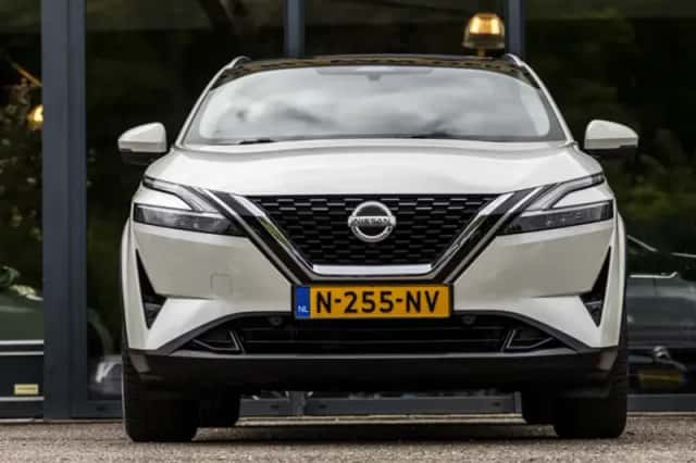 Nissan Qashqai (2021) thumbnail 3