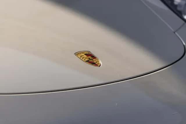 Porsche 911 (2018) thumbnail 4