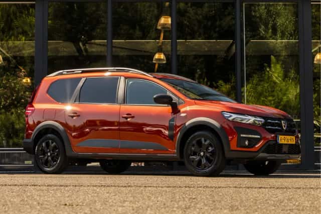 Dacia Jogger (2022) thumbnail 1