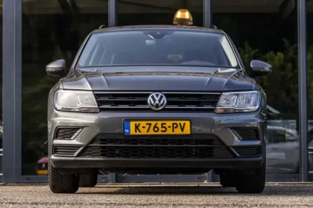 Volkswagen Tiguan (2017) thumbnail 3