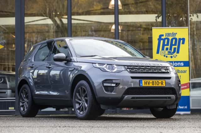 Land Rover Discovery Sport (2016) thumbnail 1