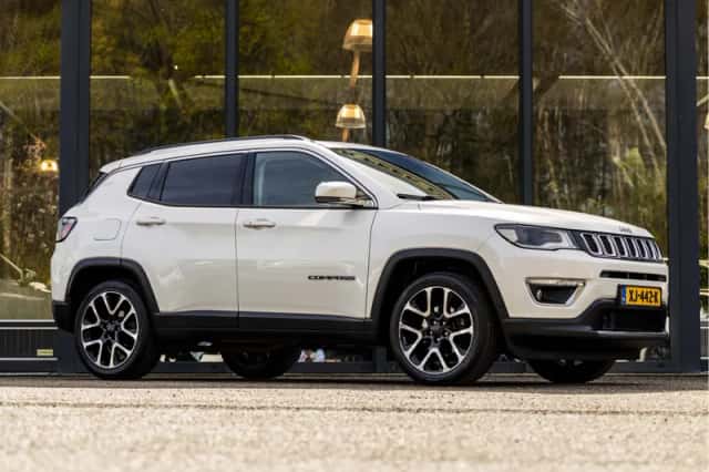 Jeep Compass (2019) thumbnail 1
