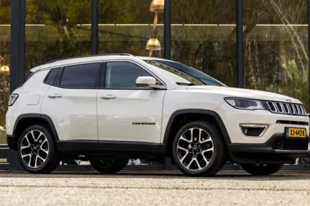 Jeep Compass (2019) thumbnail 2