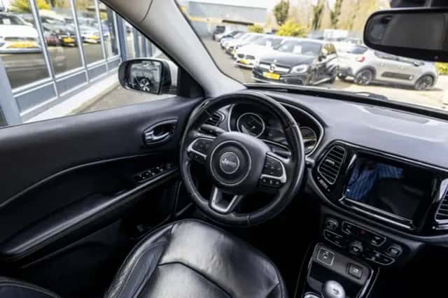 Jeep Compass (2019) thumbnail 21