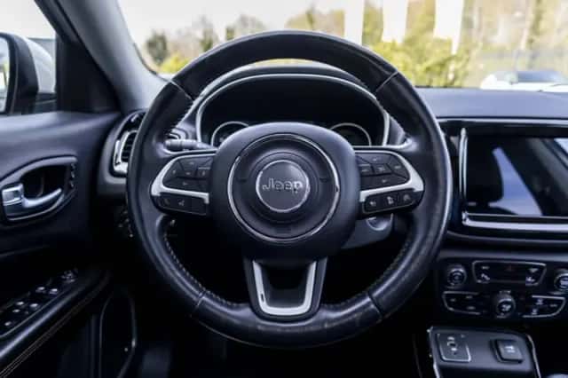 Jeep Compass (2019) thumbnail 22