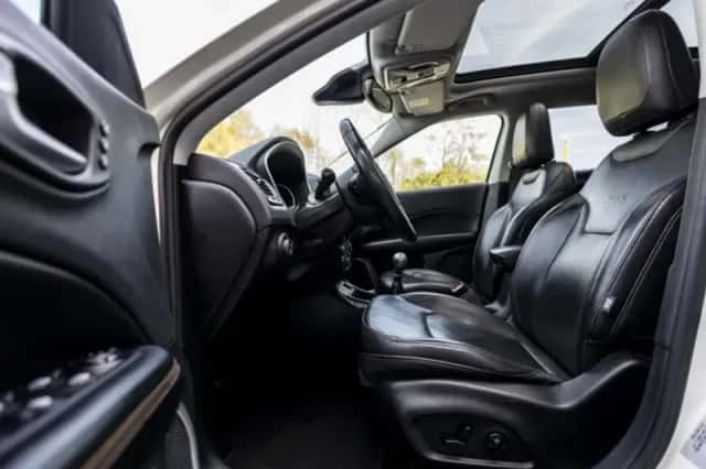 Jeep Compass (2019) thumbnail 23