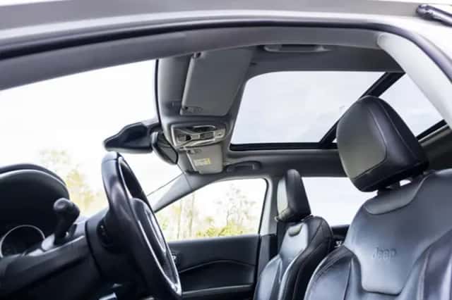 Jeep Compass (2019) thumbnail 24