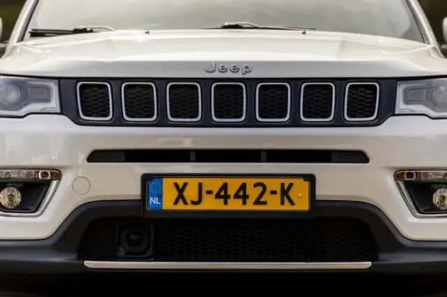 Jeep Compass (2019) thumbnail 4