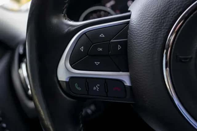 Jeep Compass (2019) thumbnail 32