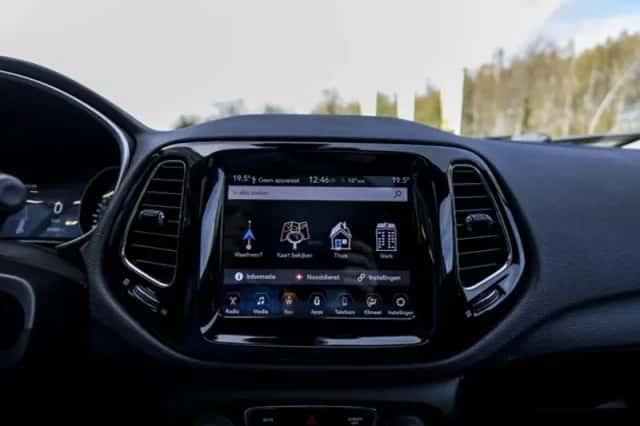Jeep Compass (2019) thumbnail 38