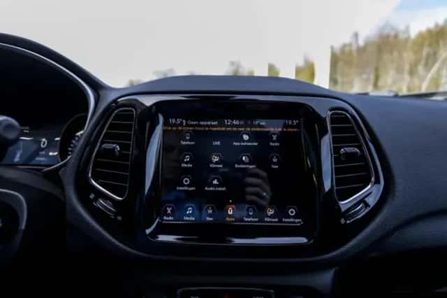 Jeep Compass (2019) thumbnail 40