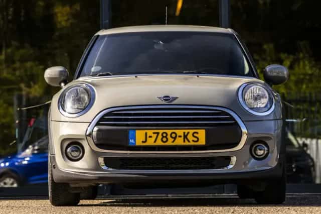 MINI One (2020) thumbnail 3