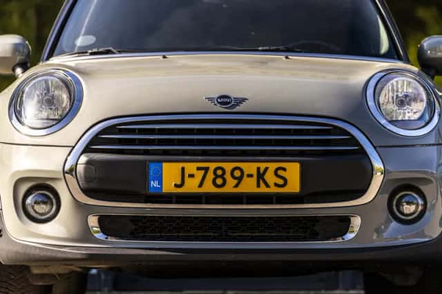 MINI One (2020) thumbnail 3