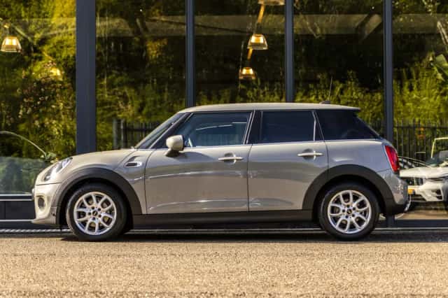 MINI One (2020) thumbnail 8