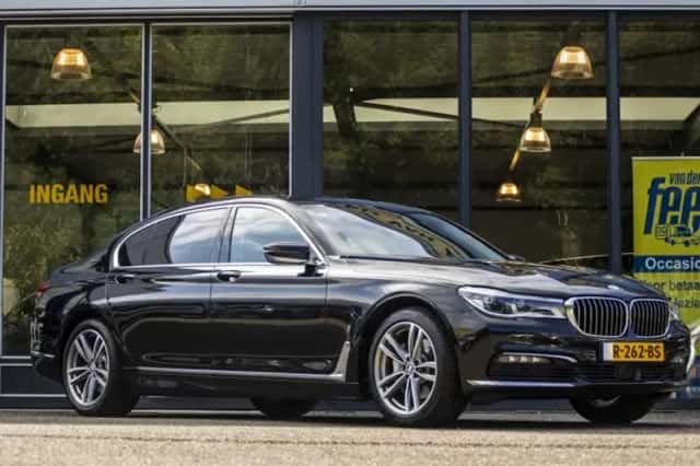 BMW 7-Serie (2018) thumbnail 2