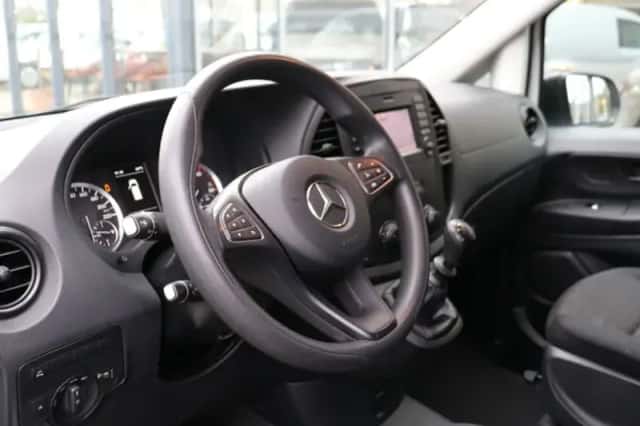 Mercedes-Benz Vito (2019) thumbnail 7