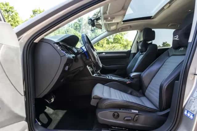 Volkswagen Passat (2015) thumbnail 22