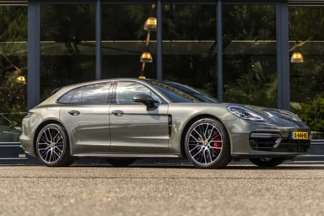 Porsche Panamera (2023) thumbnail 1
