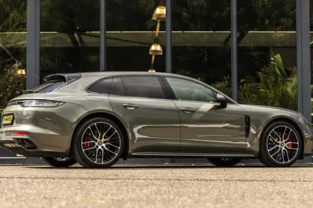 Porsche Panamera (2023) thumbnail 6