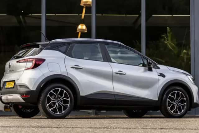 Renault Captur (2022) thumbnail 6