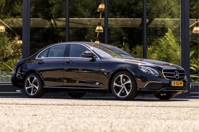 Mercedes-Benz E-Klasse (2019) thumbnail 1