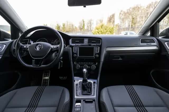 Volkswagen Golf (2016) thumbnail 18