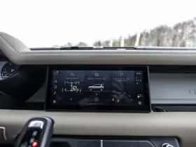 Land Rover Defender (2021) thumbnail 39