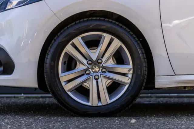 Peugeot 208 (2019) thumbnail 5