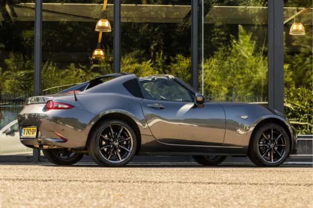 Mazda MX-5 (2018) thumbnail 5