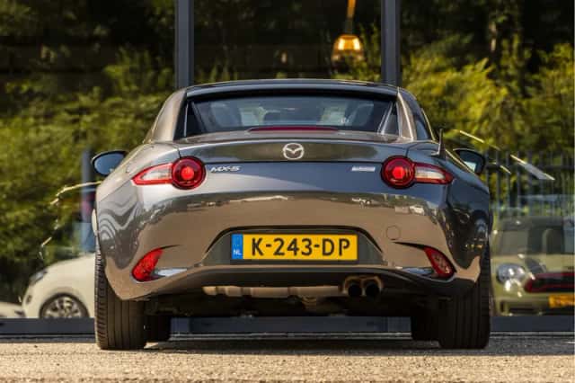 Mazda MX-5 (2018) thumbnail 6