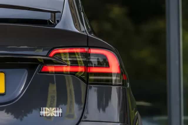 Tesla Model X (2022) thumbnail 8