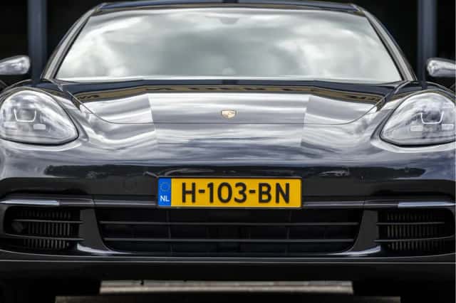 Porsche Panamera (2020) thumbnail 3